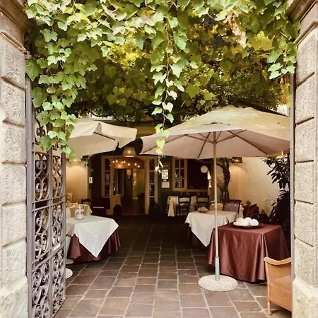Hotel Commercio Mas-ci' 3*